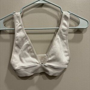 white v neck crop top